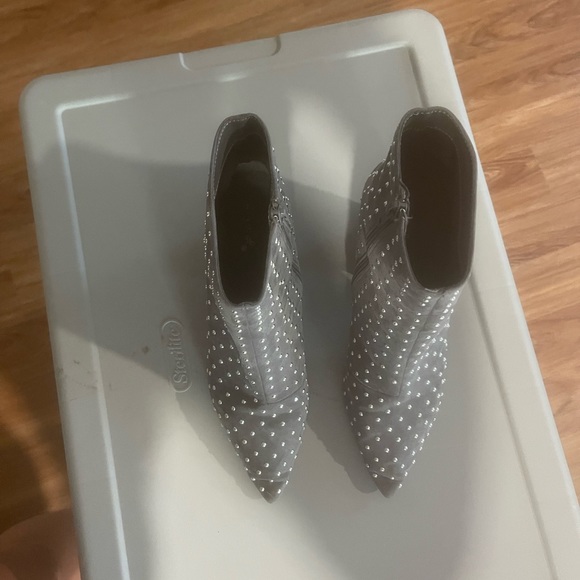 Studded boots! - Picture 3 of 4